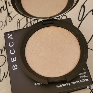 Becca Shimmering Skin Perfector "Opal"